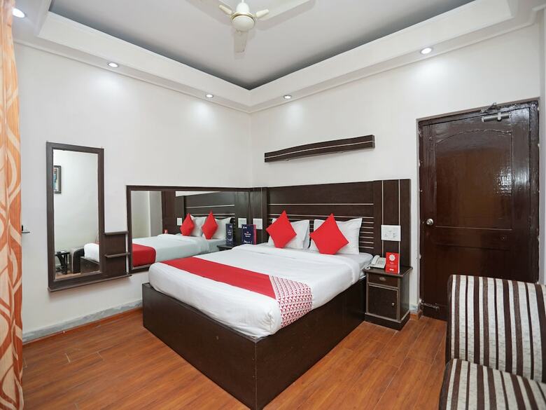 Hotel Oyo 3072 Royal Villa