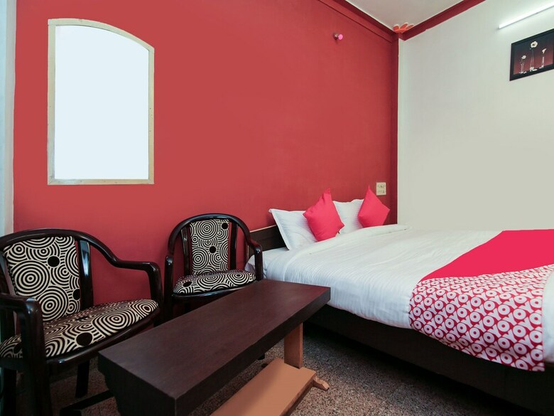 Oyo 12363 Hotel Ratan International