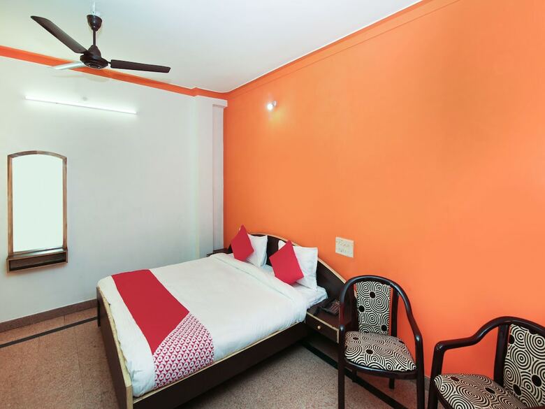 Oyo 12363 Hotel Ratan International