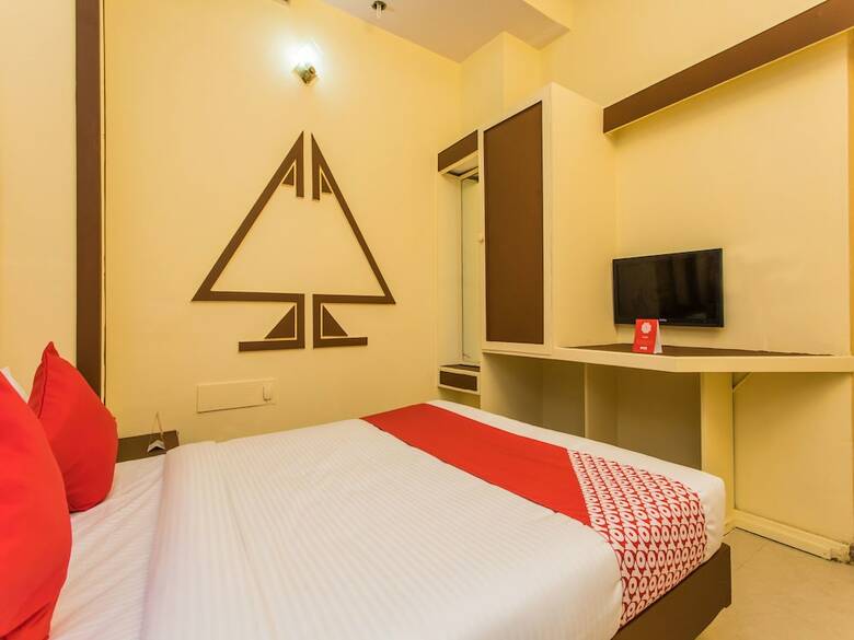 Oyo 15401 Hotel Surana Palace