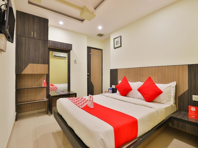 Oyo 13398 Hotel Relish