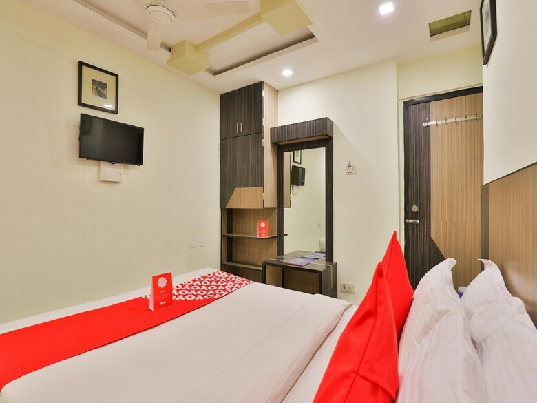 Oyo 13398 Hotel Relish