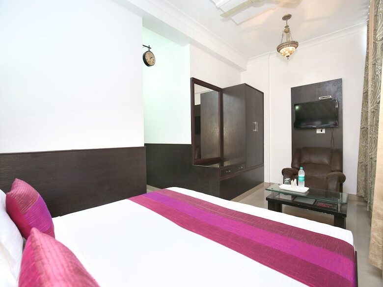 Oyo 15565 Hotel Midtown
