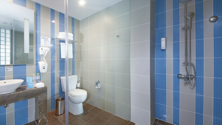 Hotel Holiday Inn Express Qingdao West Coast