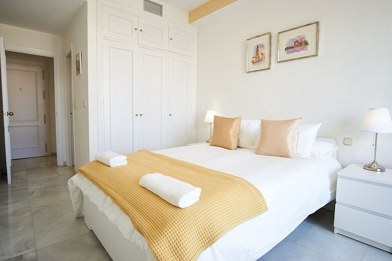 Luminoso  Apartamento En Triana