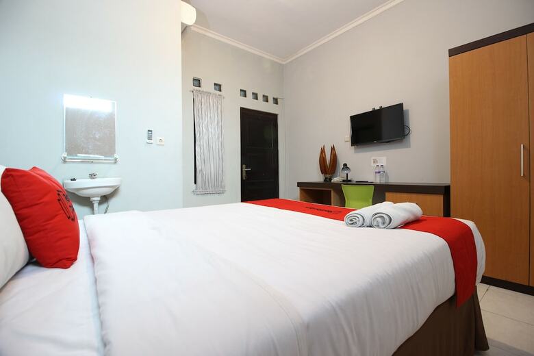 Hotel Reddoorz Near Stpn Jogja