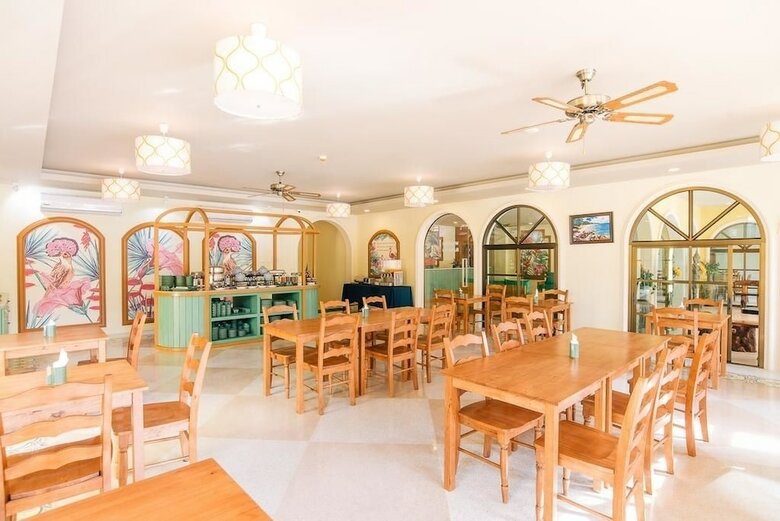 The Pineapple Hotel