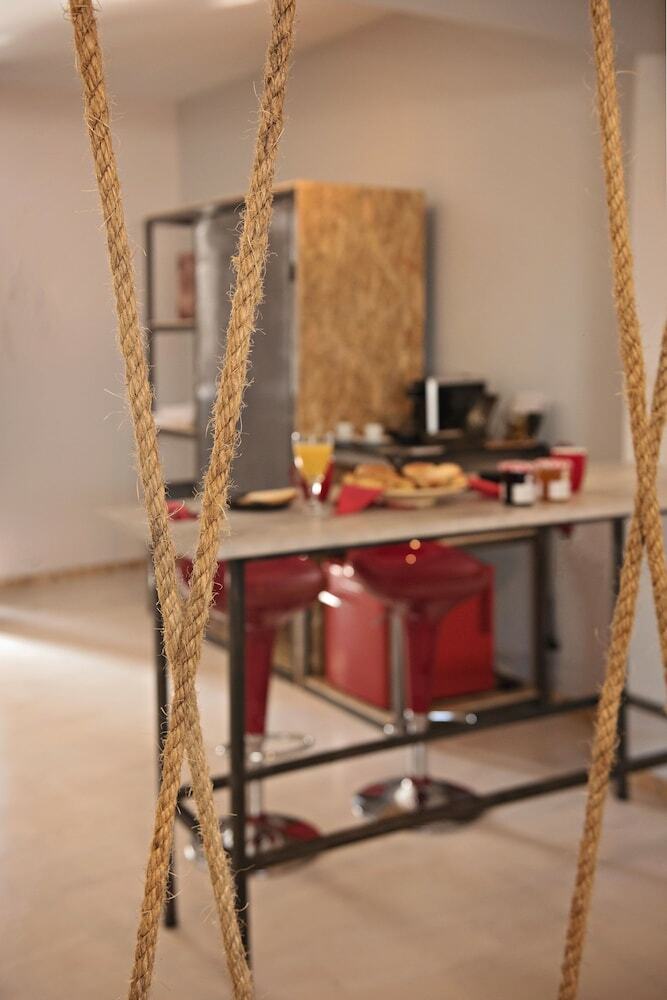 Hotel Piraeus Premium Suites