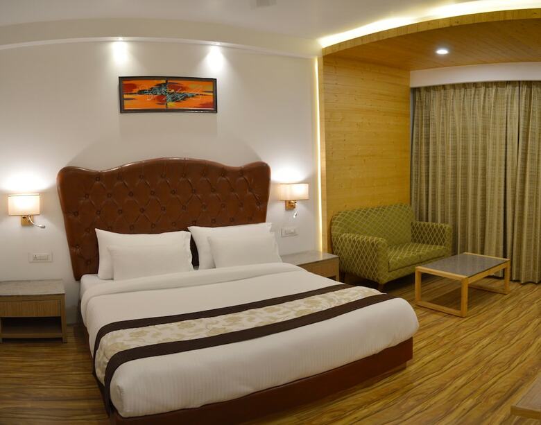 Hotel The Orchard Greens Resort And Spa