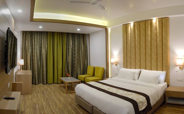 Hotel The Orchard Greens Resort And Spa
