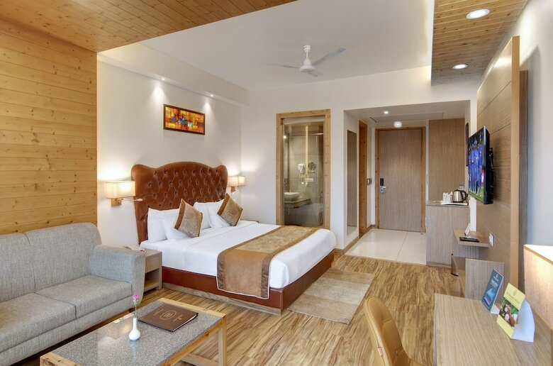 Hotel The Orchard Greens Resort And Spa