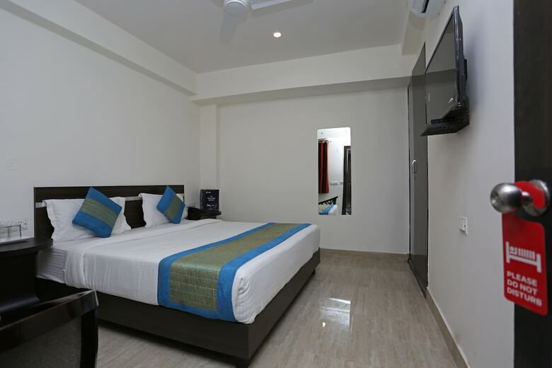 Hotel Sky View