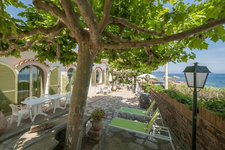 Hotel H�tel Astria Beach La Falaise