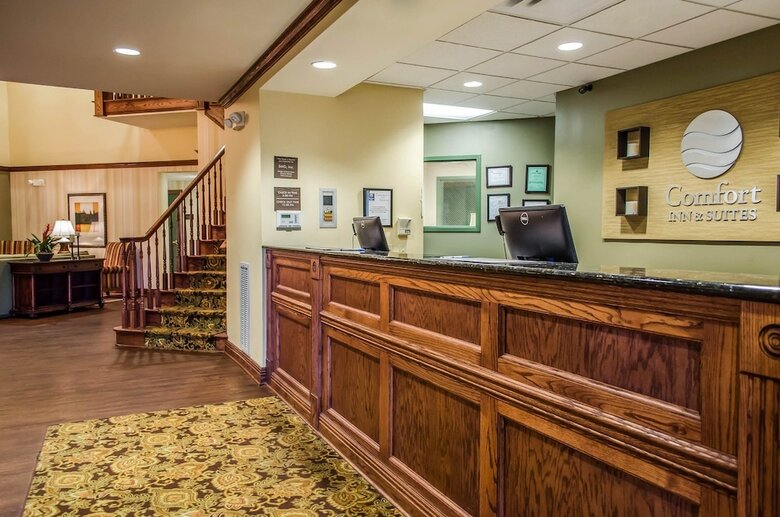 Hotel Comfort Inn & Suites Mobile Near Eastern Shore Centre