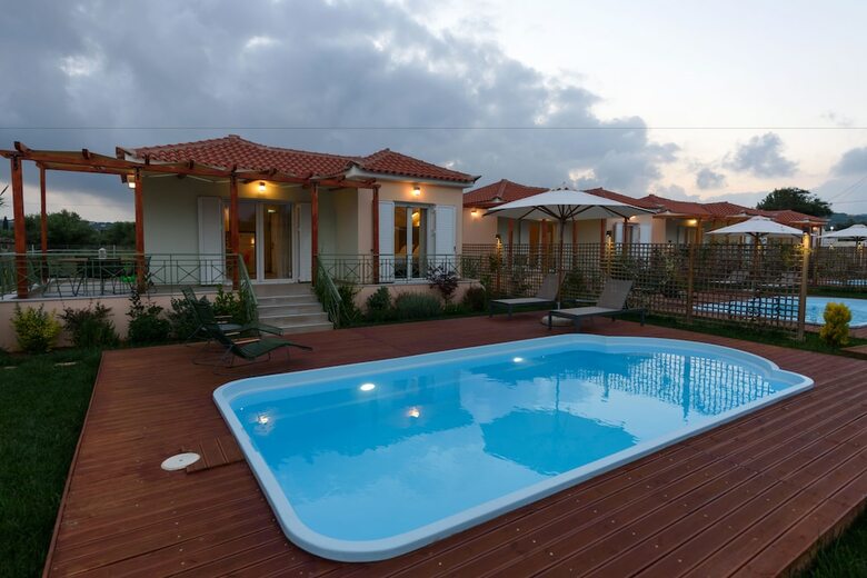 �artemis, Villa With Pool 250m To The Beach