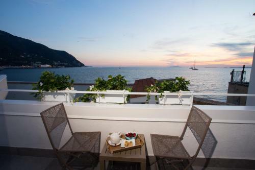 Bed & Breakfast La Chiaja Art&relais
