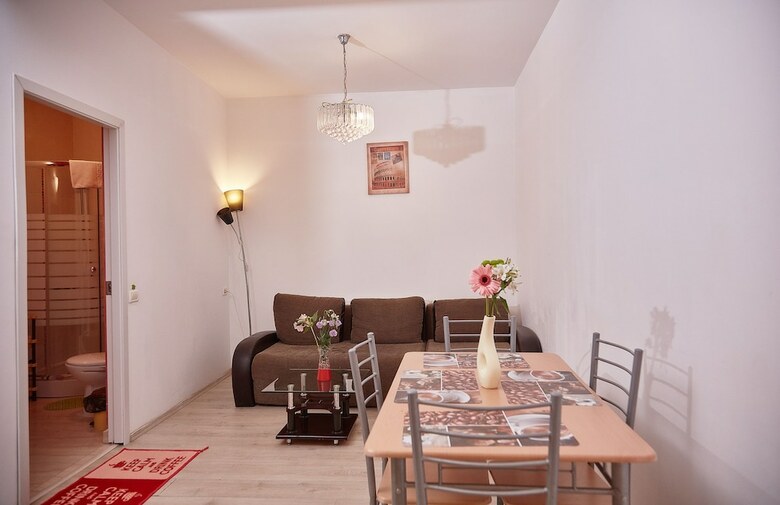 Gabizz Apartments - Near Farul Stadium