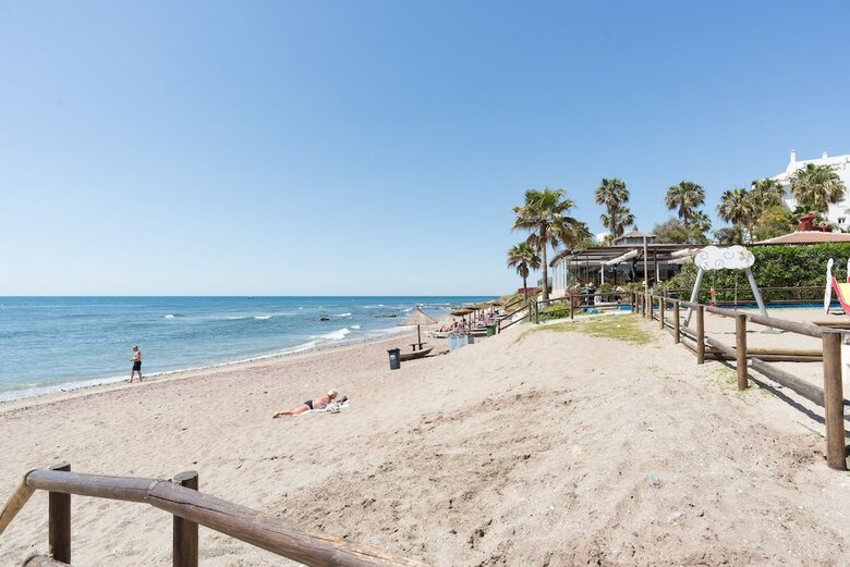 Apartamentos Calahonda Primera Linea De Playa