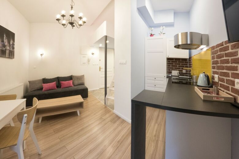 Rister Apartments