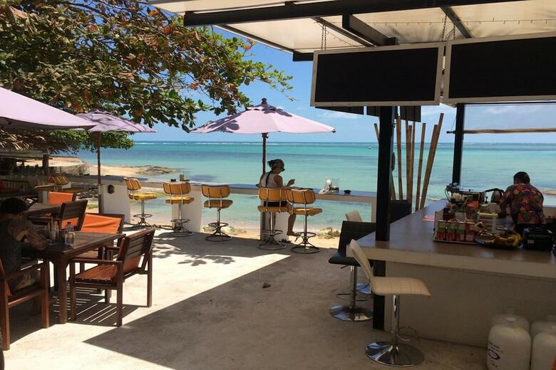 Hostal Chill Inn Beach Cafe & Hostel