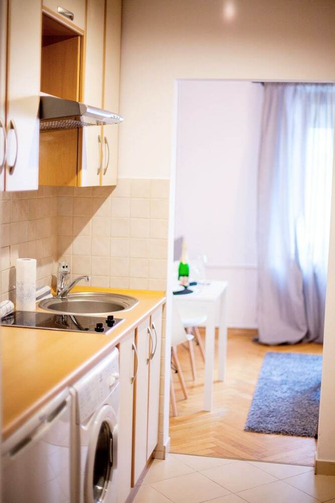 Apartamentos Little Home - Warsaw Royal