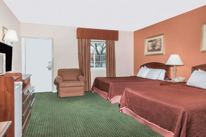 Motel Howard Johnson By Wyndham Lenox