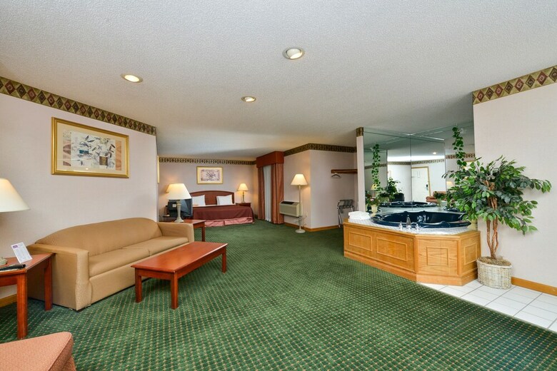 Motel Howard Johnson By Wyndham Lenox