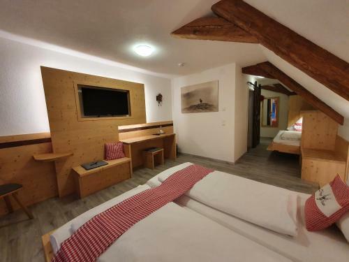 Hostal Gasthaus Zum Hirschen