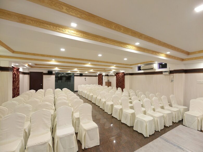 Hotel Oyo 6148 Green Grande Inn