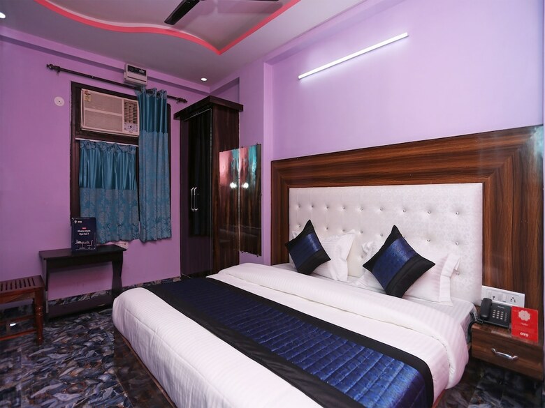 Hotel Oyo 13028 Jhanvi Palace