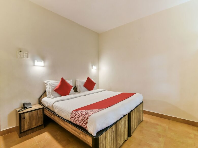 Hotel Oyo 4977 Kristal Sands Beach Resort