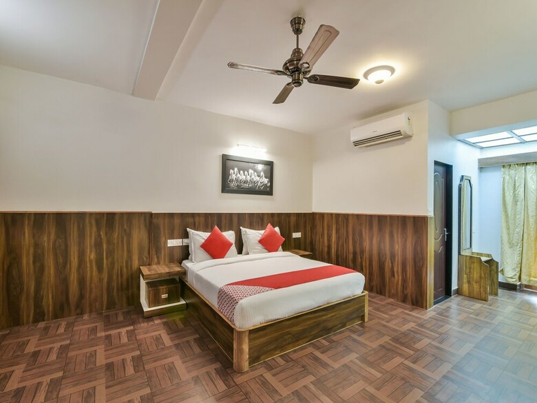 Hotel Oyo 4977 Kristal Sands Beach Resort