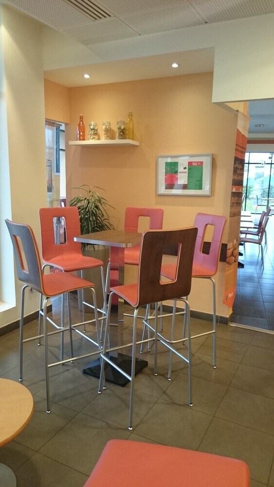 Hotel Ibis Beauvais Aeroport
