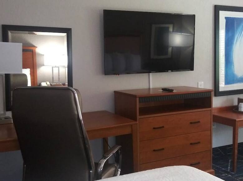 Surestay Plus Hotel By Best Western Clearwater Central