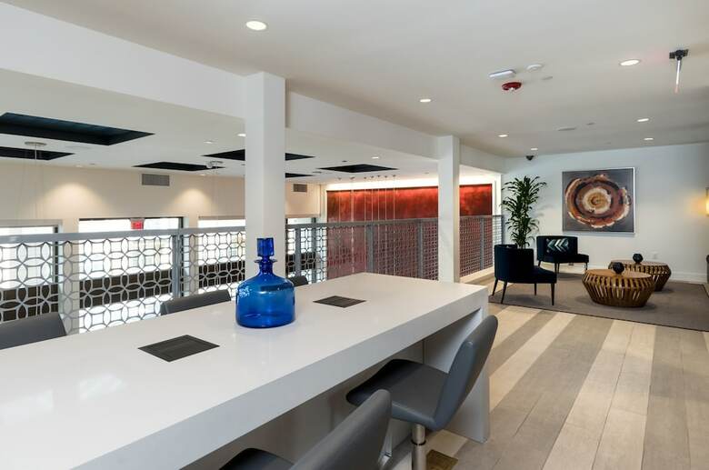 Apartamentos Bluebird Suites In Silicon Valley