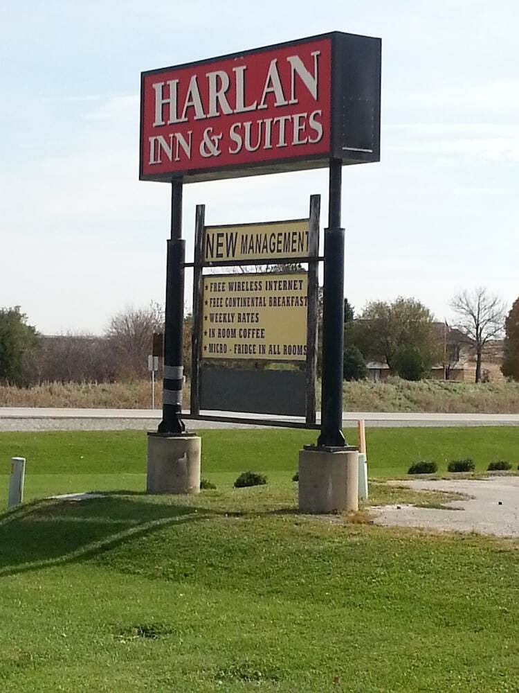 Hotel Harlan Inn & Suites