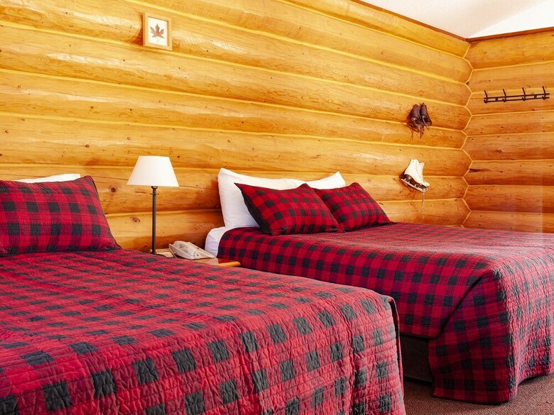 Cabana Glacier House Resort