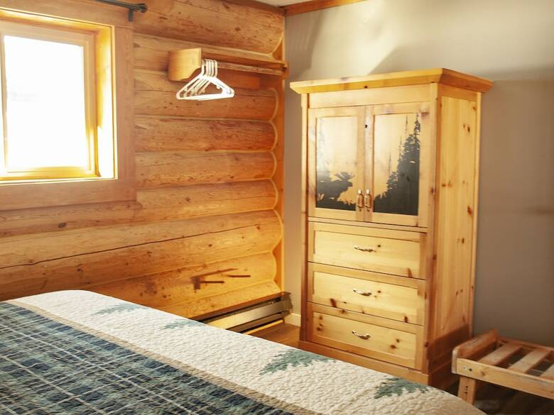 Cabana Glacier House Resort