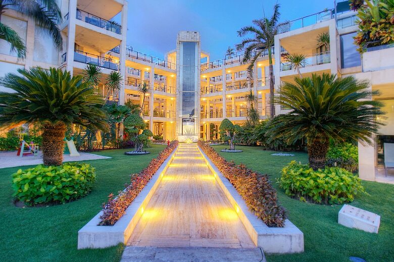Hotel Furamaxclusive Ocean Beach, Seminyak, Bali