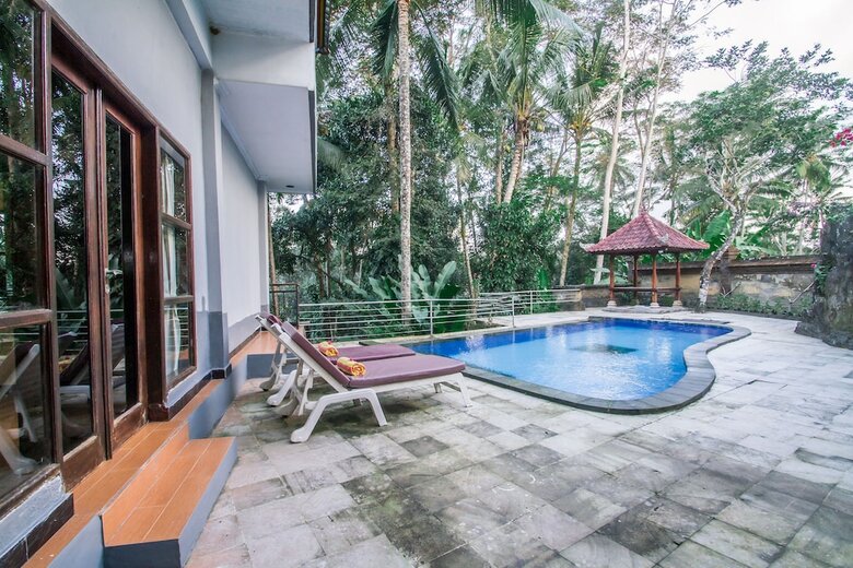 Villa Puri Saron Hotel Madangan