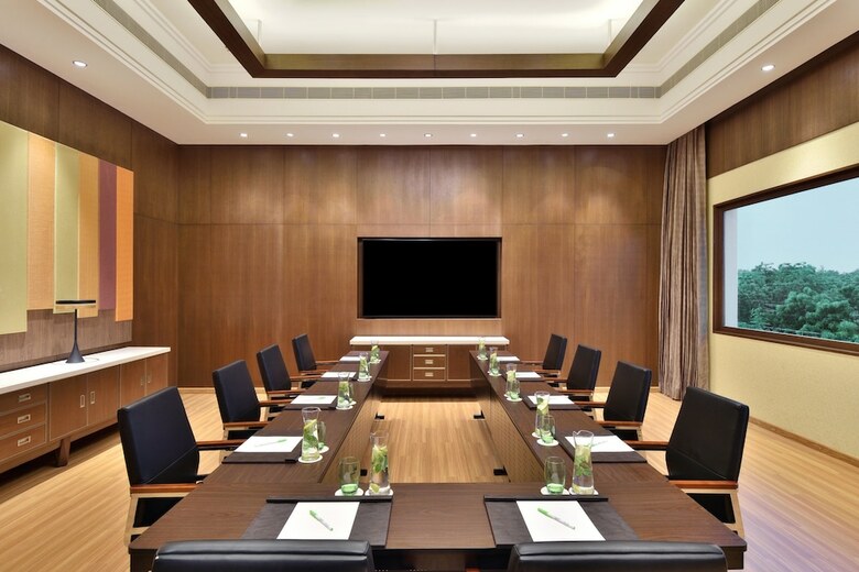 Hotel Courtyard By Marriott Madurai