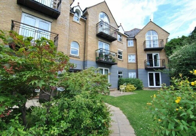 Apartamentos Lord Raglan House