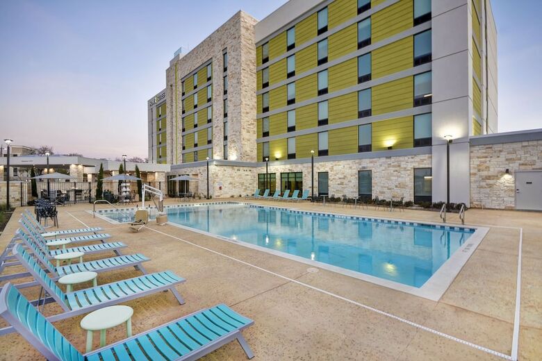 Hotel Home2 Suites By Hilton Plano Legacy West