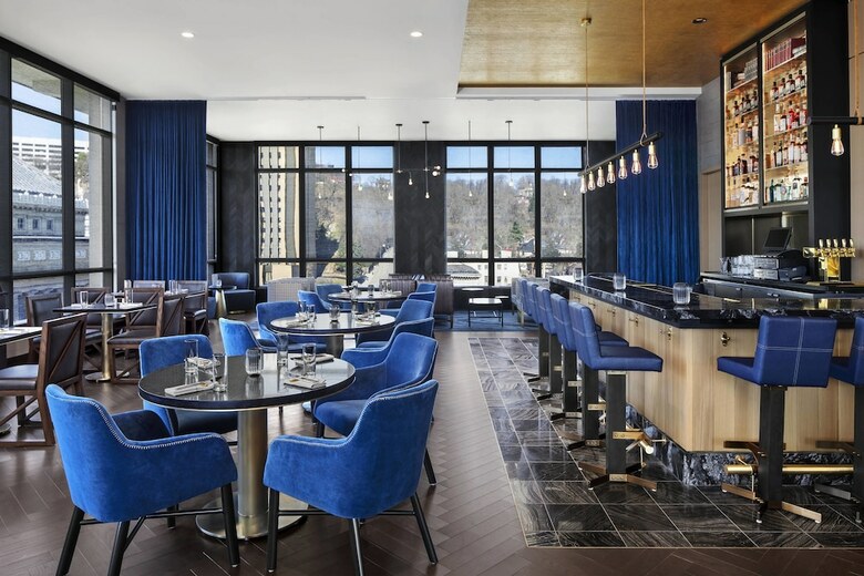 The Oaklander Hotel, Autograph Collection