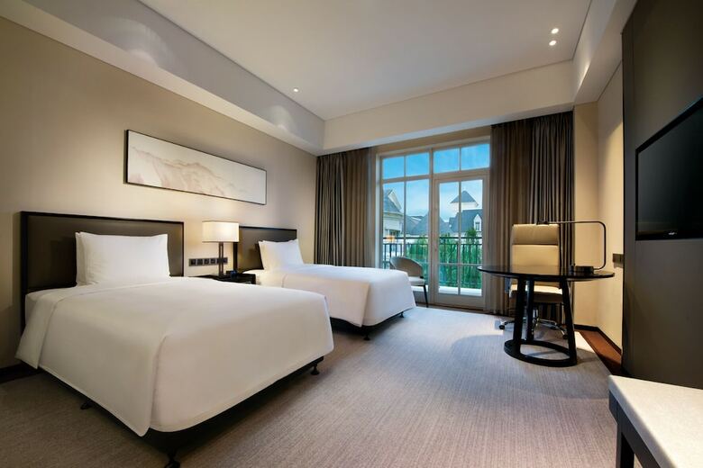 Hotel Crowne Plaza Huailai