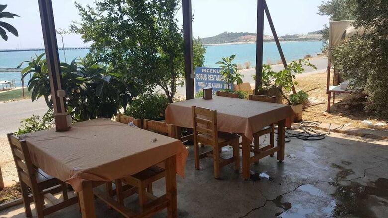 Hotel Bobus Restaurant & Bungalow
