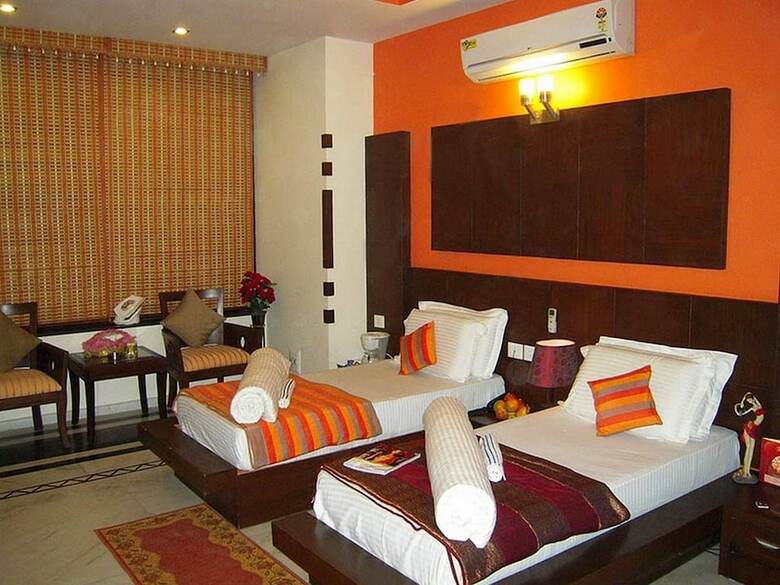 Hotel Maxfort Greenwood City