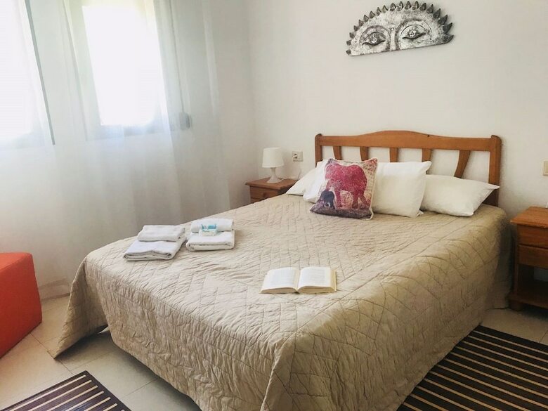 Apartamentos Cristianos Town