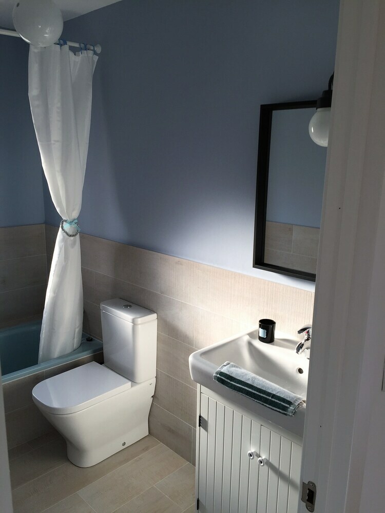 Apartamentos Piso Encima De La Playa En San Cipri�n