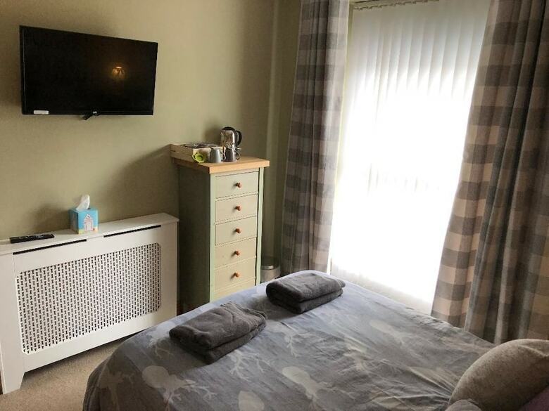 Bed & Breakfast Crossvilla Guest House & Tea Room
